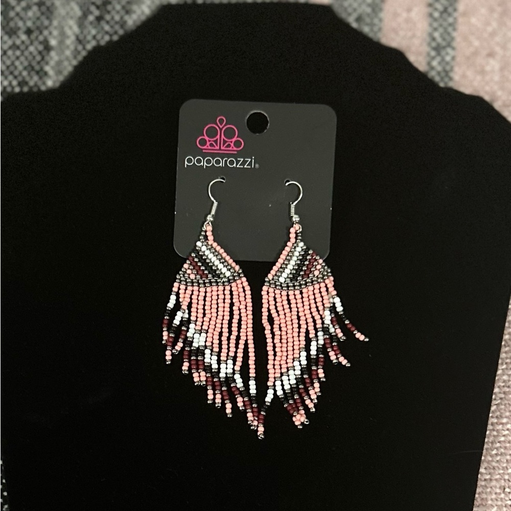 Bodaciously Bohemian Pink Earrings🌸